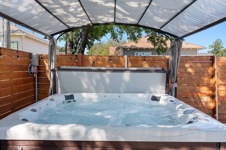 Spacious 5Bdr/5Bath in Downtown FW Stockyards TCU gallery image 4