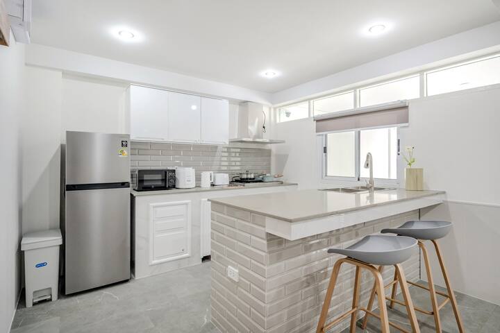 5BedroomHouse _BTS Ekkamai 10min Walk_7-11_Parking gallery image 5