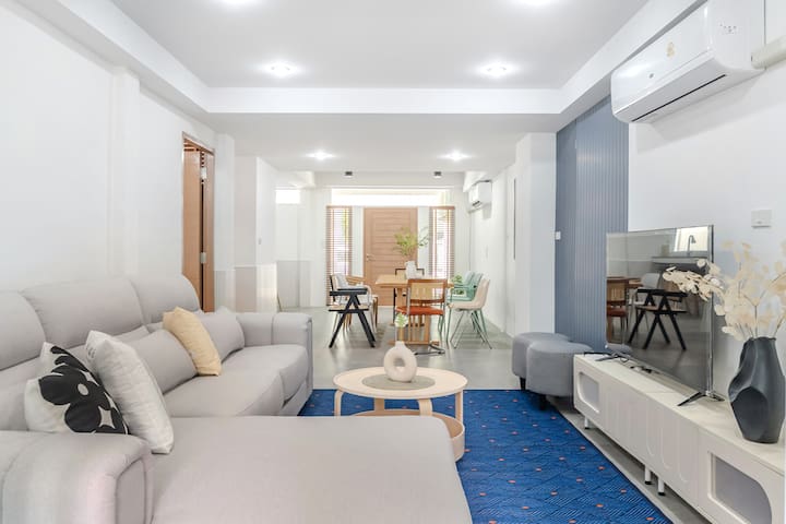 5BedroomHouse _BTS Ekkamai 10min Walk_7-11_Parking