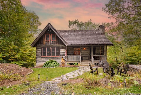 Luxury Log Cabin: Scenic Views Near Linville Falls