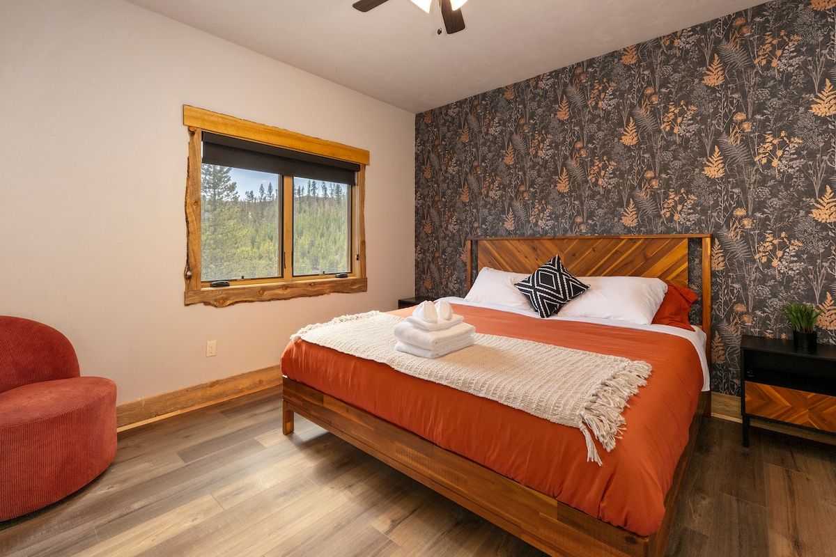 Suterén s manželskou posteľou King