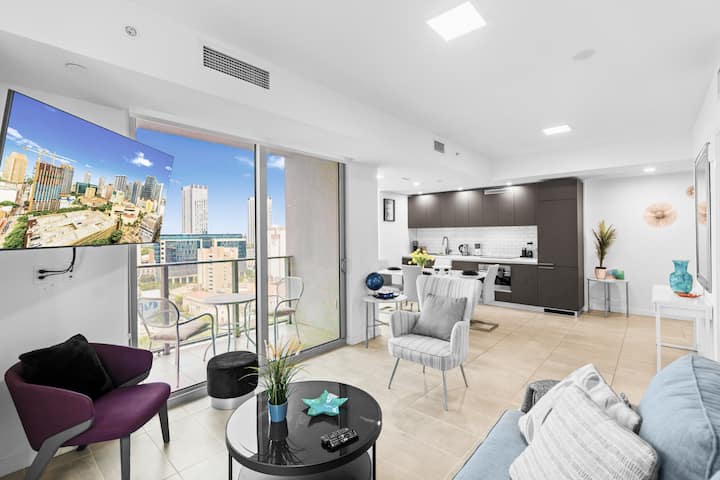 Stunning 23rd-floor Condo & Pool | Downtown Miami - Miami, FL