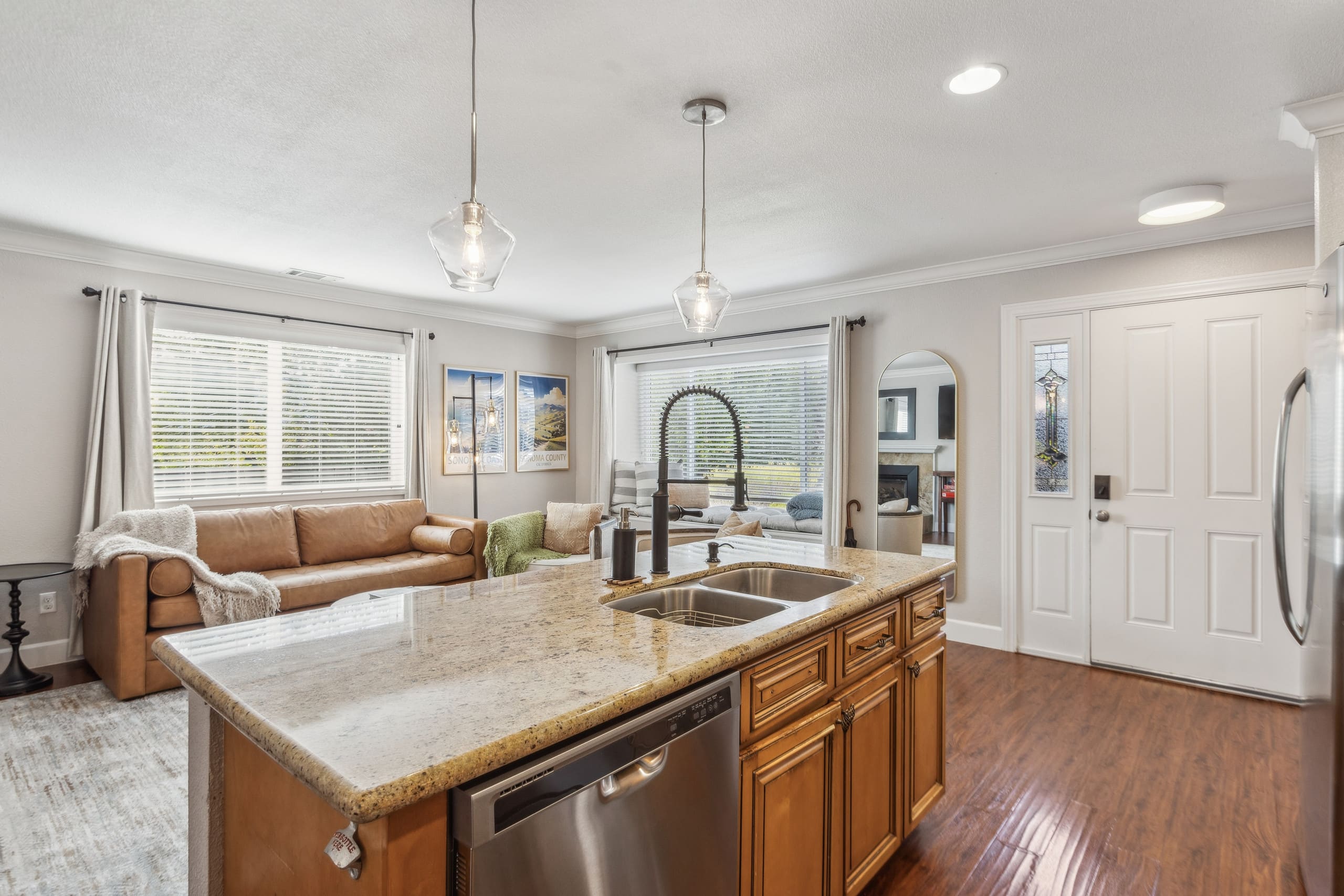 Hilltop Wine Country Retreat with Mountain Views - Photo 16