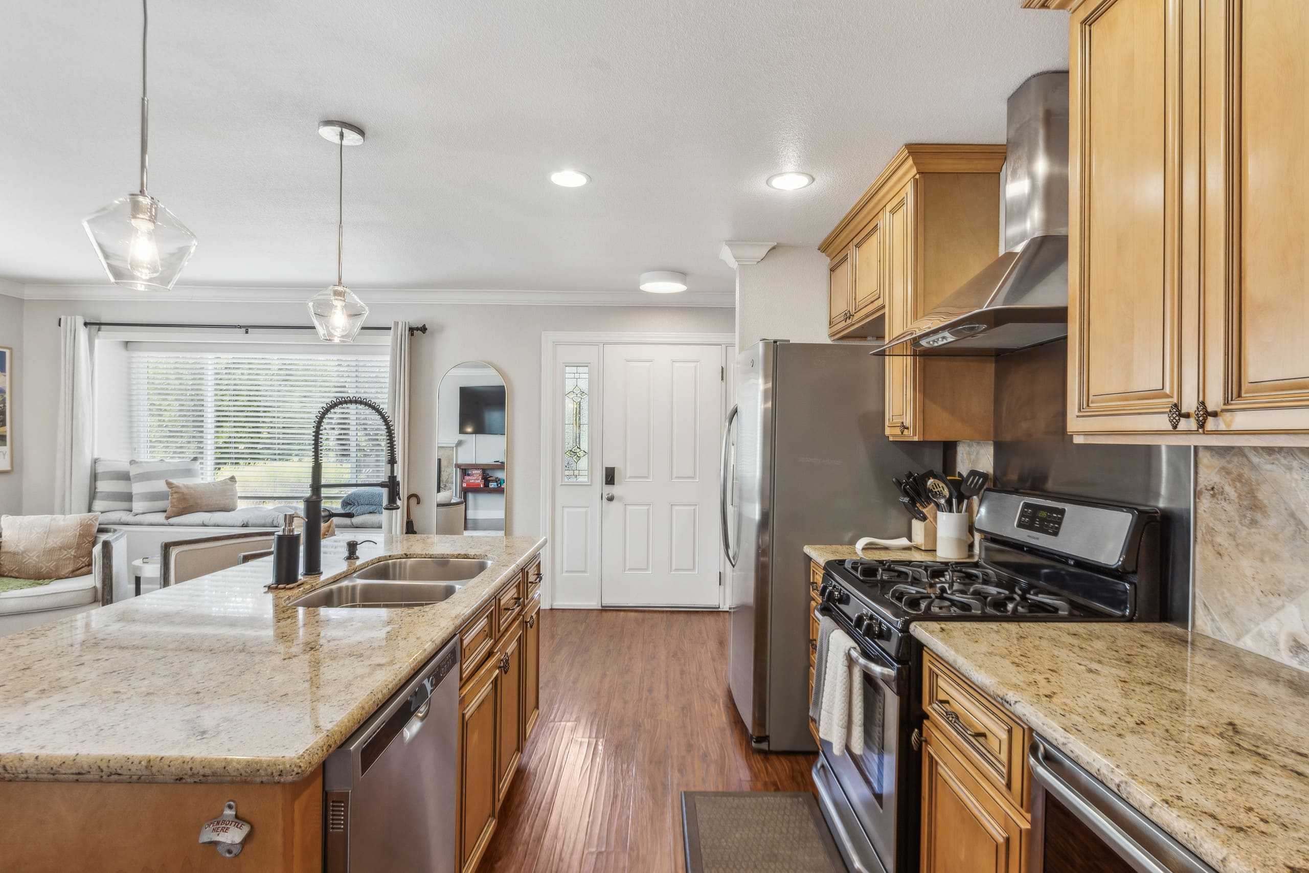 Hilltop Wine Country Retreat with Mountain Views - Photo 15