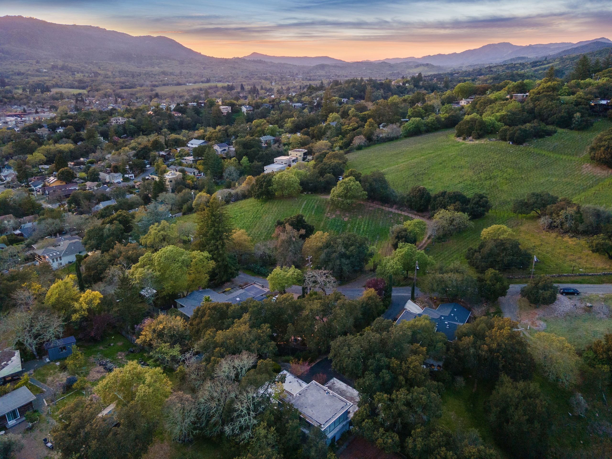Hilltop Wine Country Retreat with Mountain Views - Photo 85