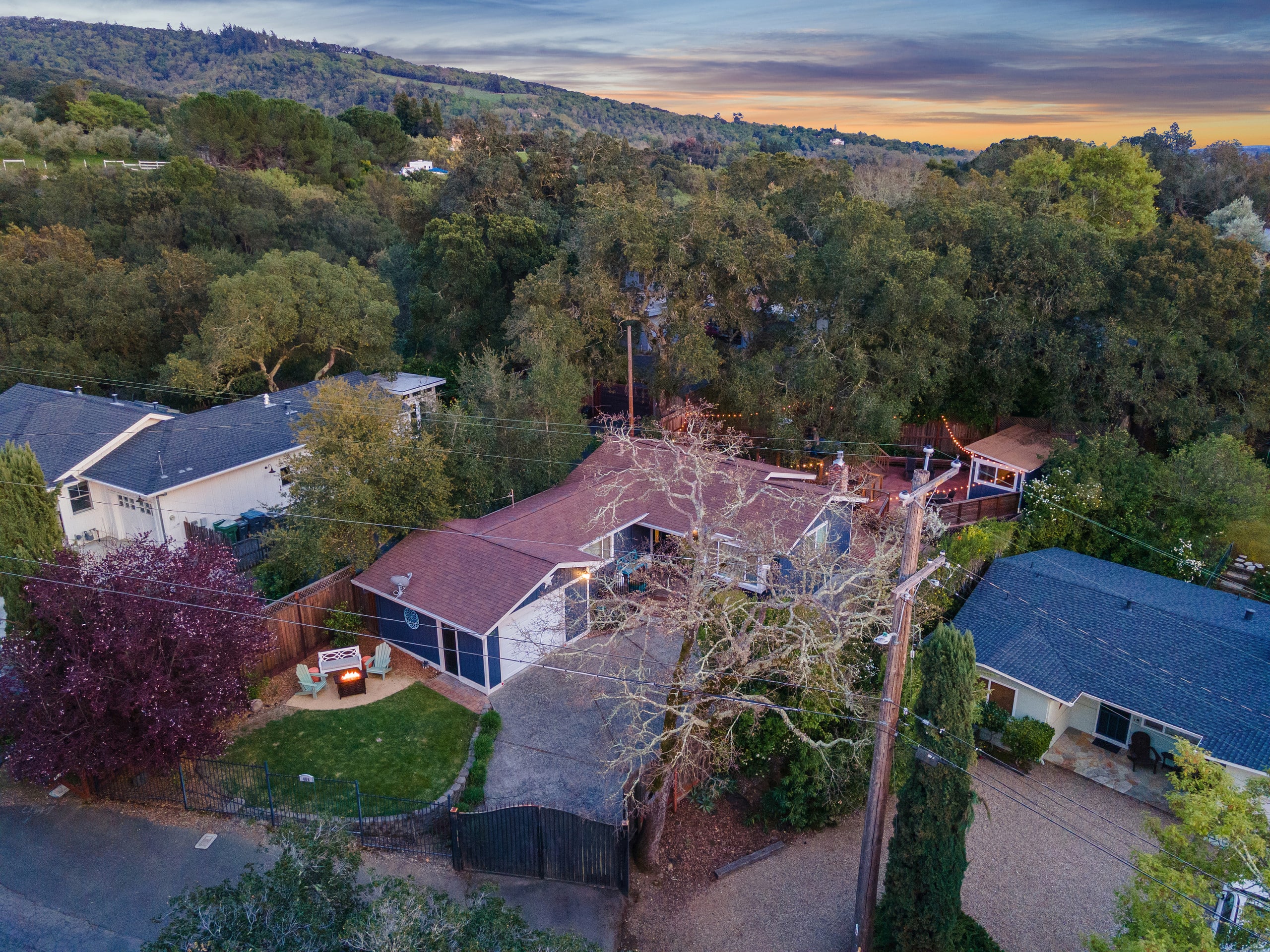 Hilltop Wine Country Retreat with Mountain Views - Photo 81
