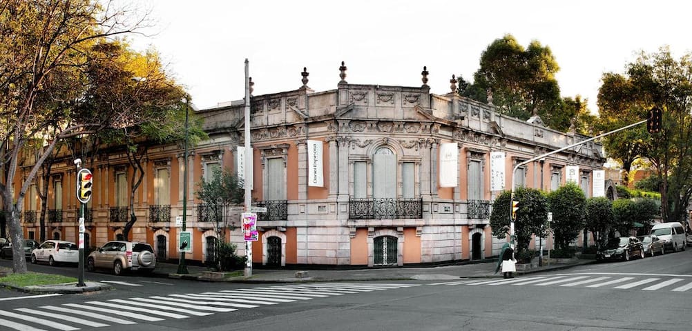 Trendy apt in the BEST part of Roma Condesa