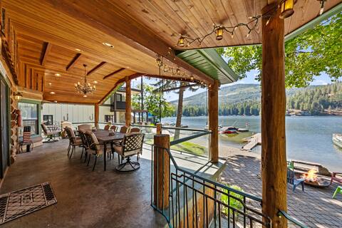 Beautiful cabin on the lake!