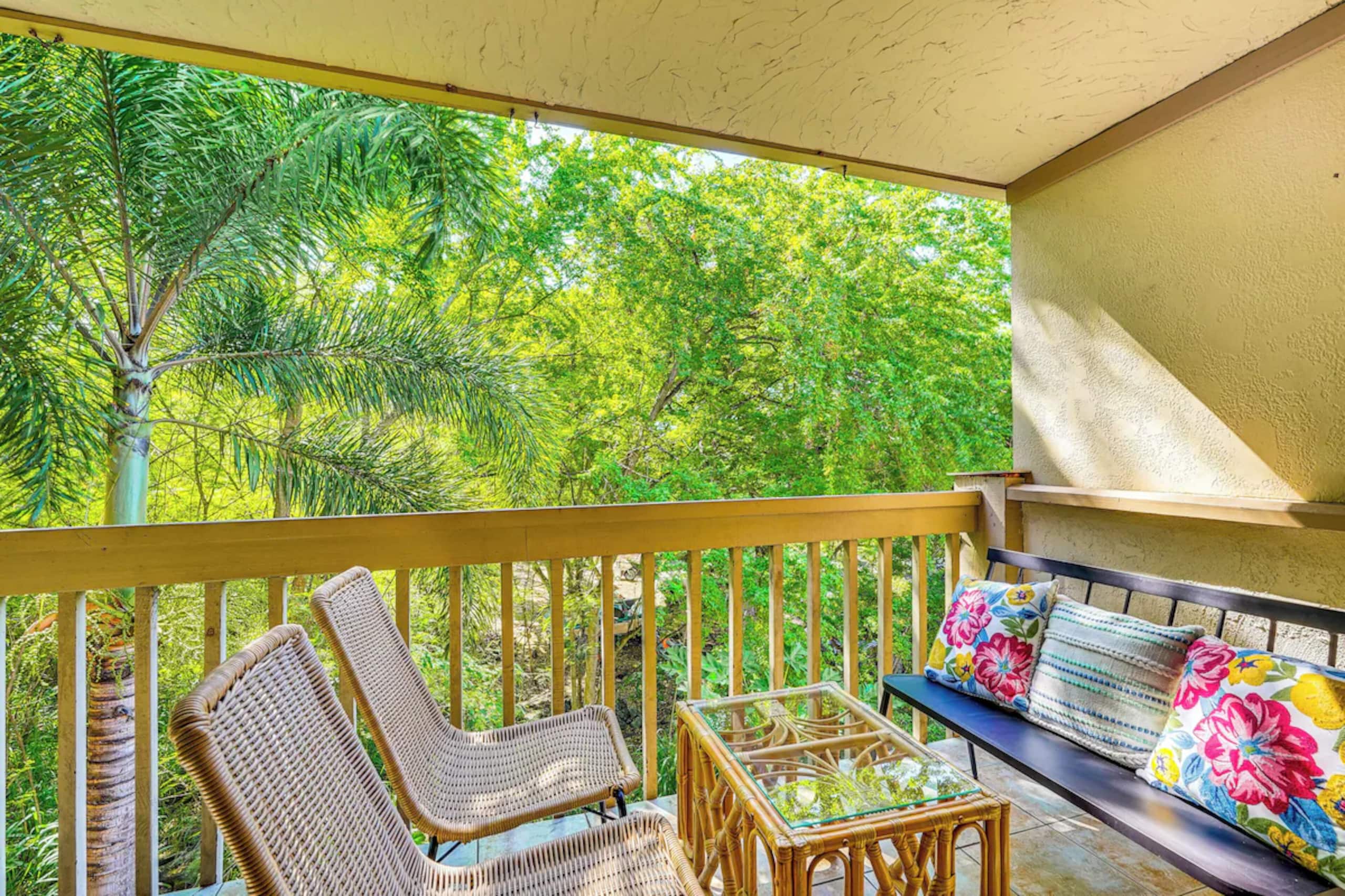 Condo in Kailua-Kona · ★4.48 · 2 bedrooms · 4 beds · 2 private baths - Image 32