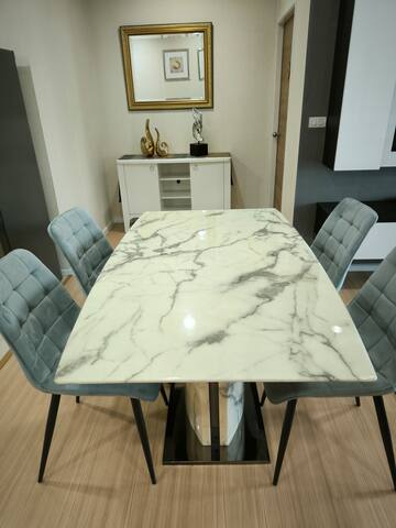 [F]Heart of BKK/190m or 5min walk to BTS/6-7pax gallery image 4