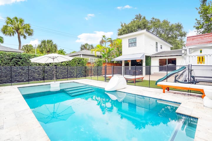 Family-Friendly Lux Las Olas Oasis