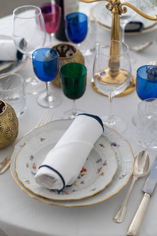 Luxury. Riverfront Retreat in London 2 Bed 2 Bath gallery image 5