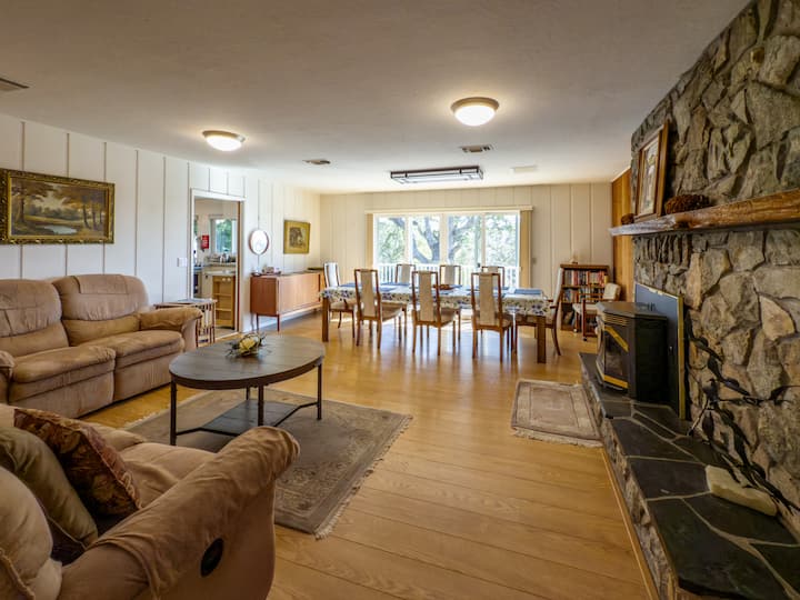 Hilltop Manor @ Yosemite Mountaintop Retreat - Mariposa, CA