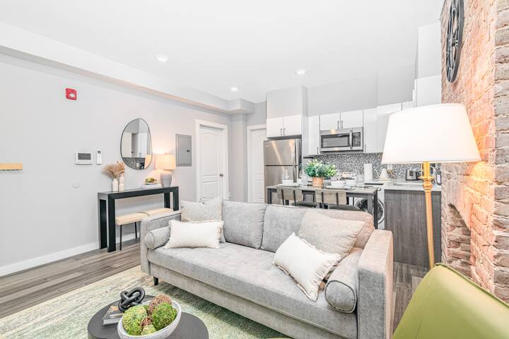 Downtown JC | 1-Min Walk to PATH | 15 Min to NYC! gallery image 3