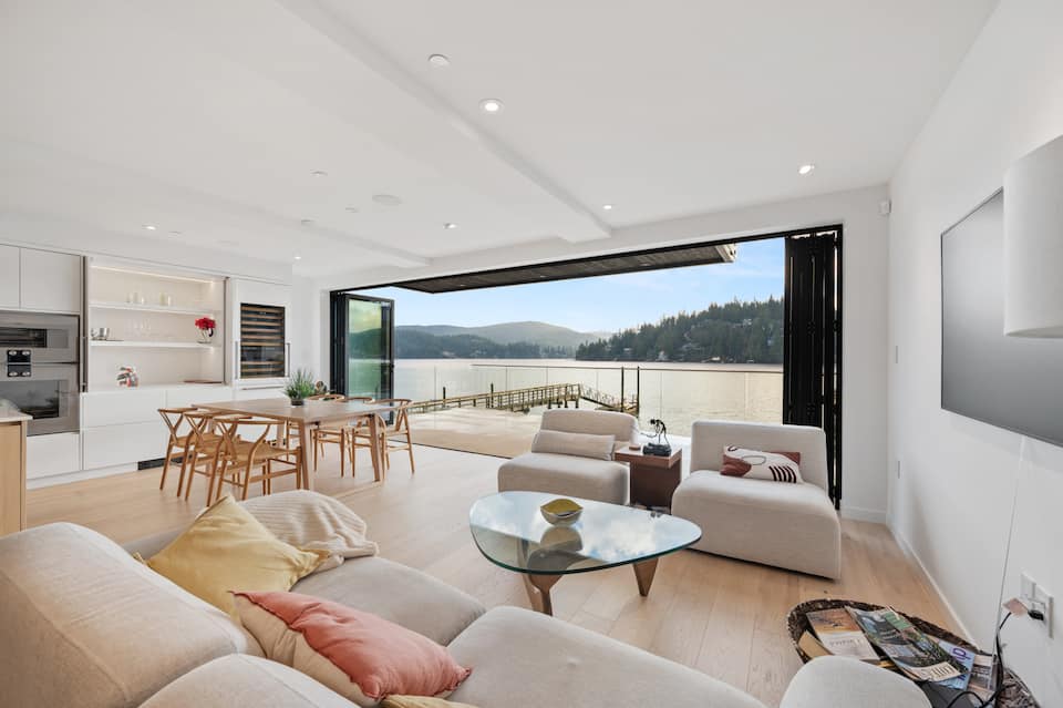 A glass-fronted house on Deep Cove, North Vancouver, British Columbia, Canada, photo 4 of 10