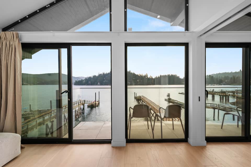 A glass-fronted house on Deep Cove, North Vancouver, British Columbia, Canada, photo 5 of 10