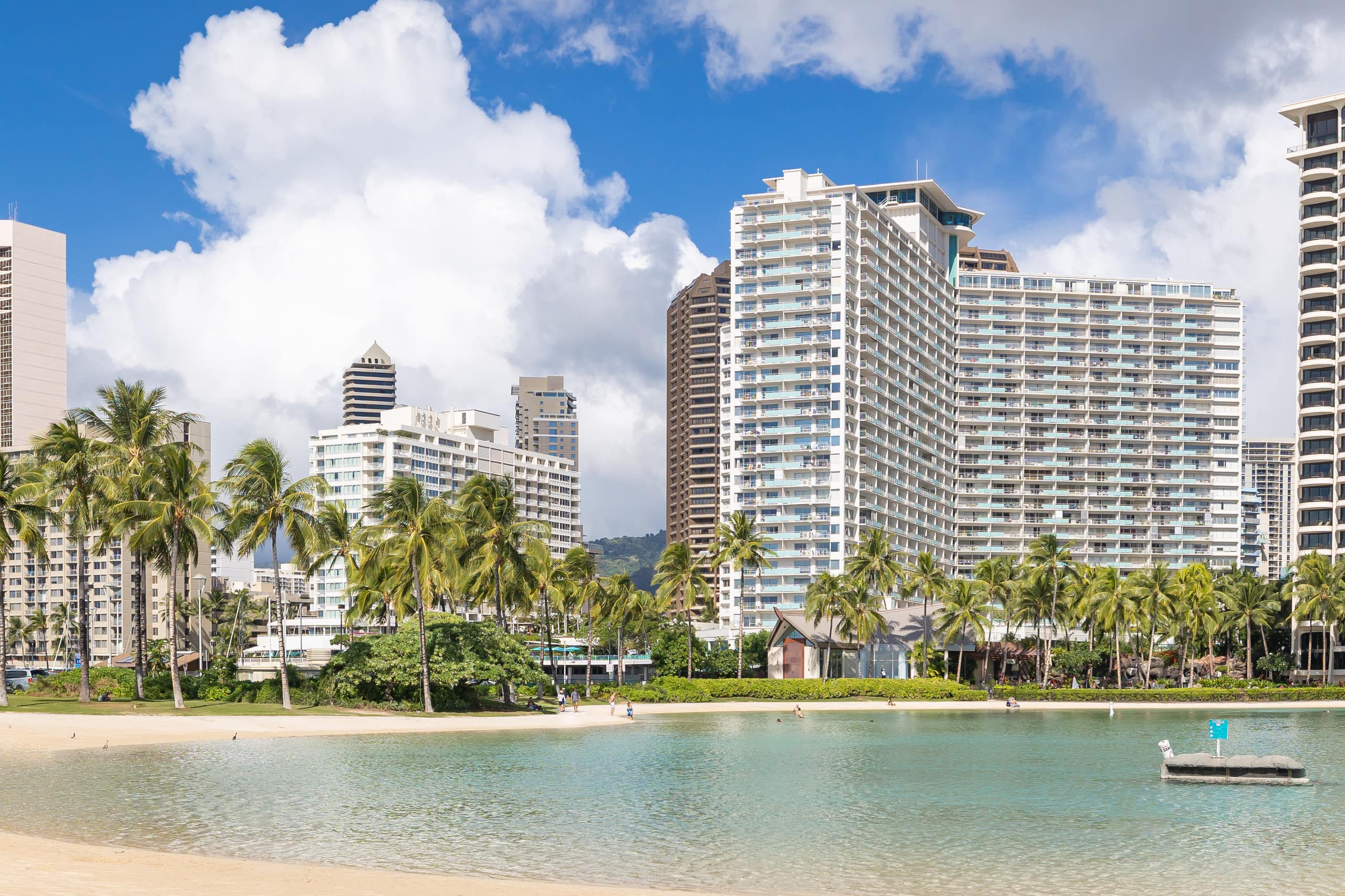 Condo in Honolulu · ★4.7 · Studio · 2 beds · 1 private bath - Image 42