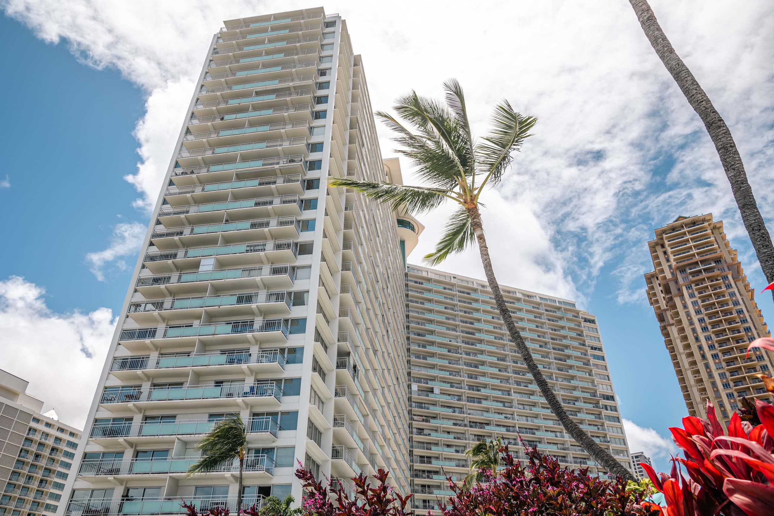 Condo in Honolulu · ★4.7 · Studio · 2 beds · 1 private bath - Image 54