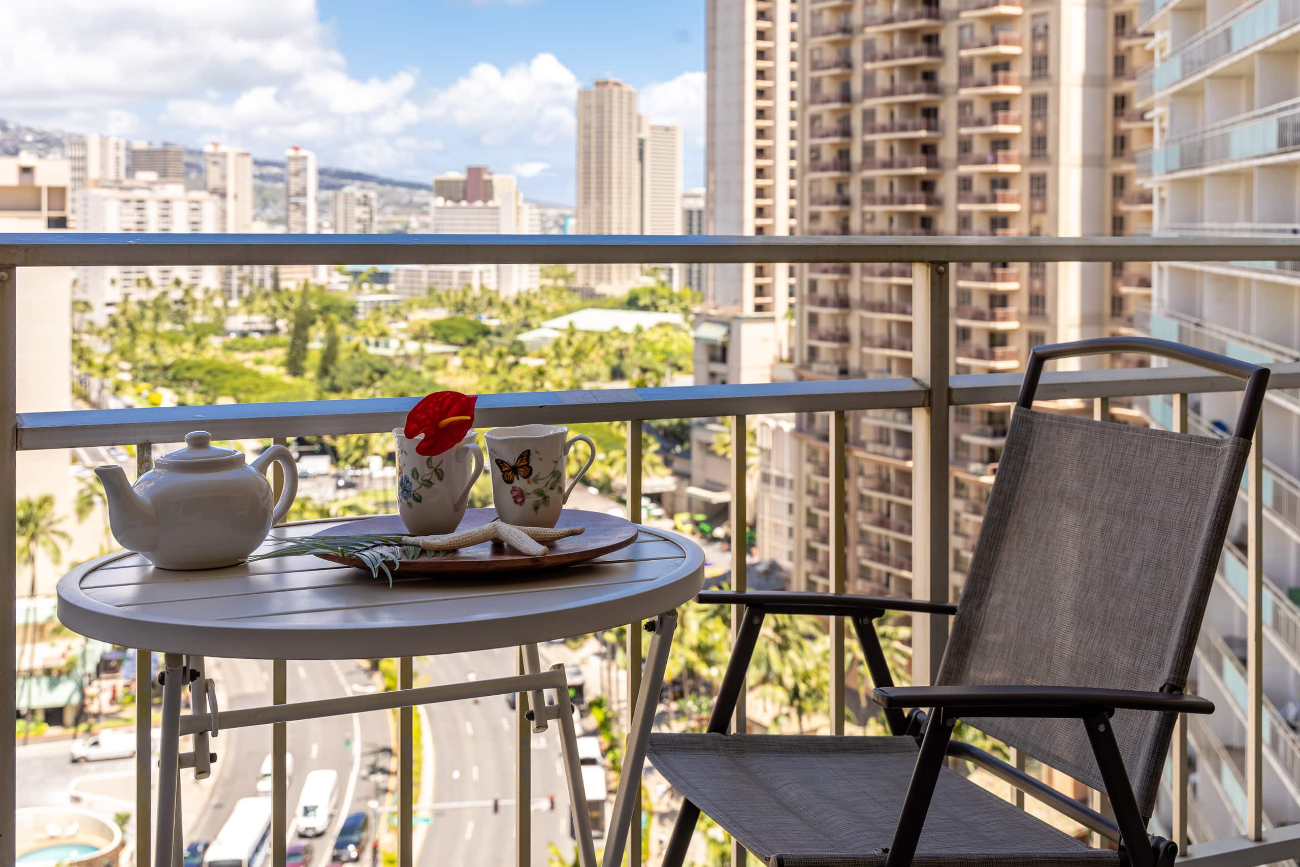 Condo in Honolulu · ★4.7 · Studio · 2 beds · 1 private bath - Image 34