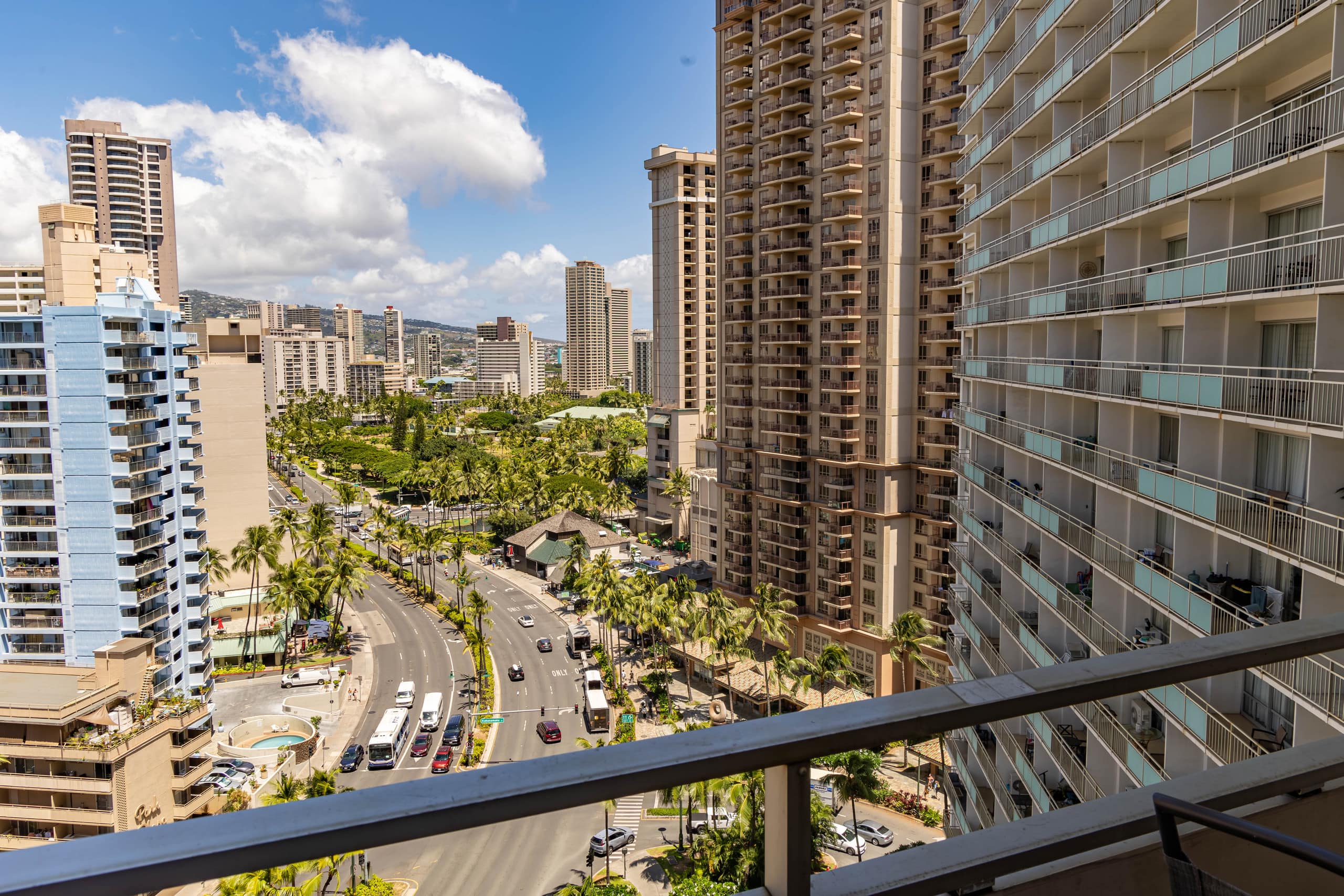 Condo in Honolulu · ★4.7 · Studio · 2 beds · 1 private bath - Image 36