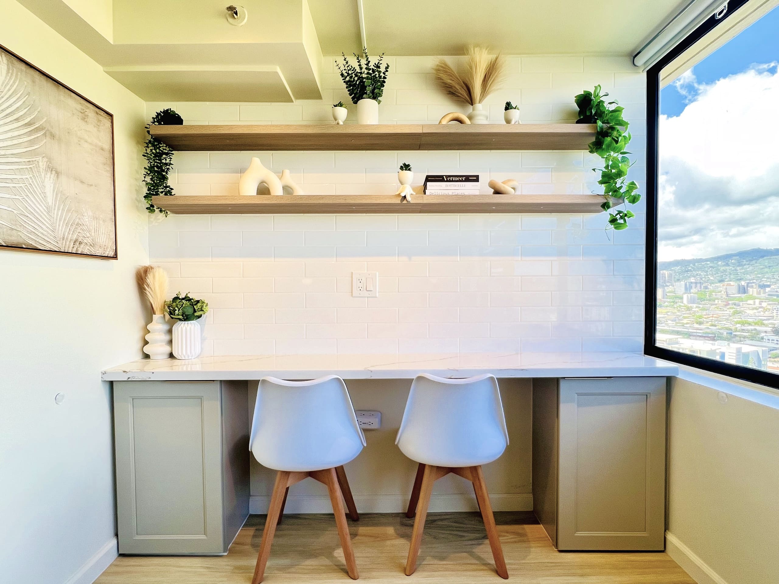 Skyline Serenity: Waikiki Mountain View Studio - Image 19