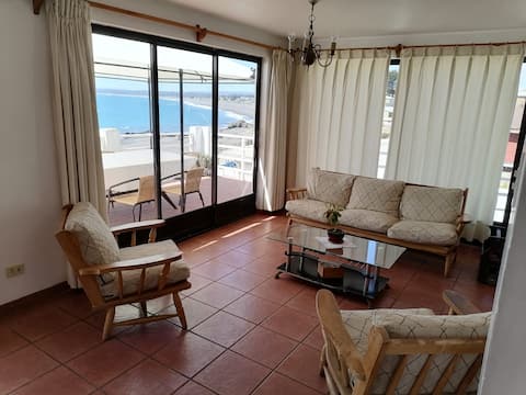 Successful Airbnb property: Casa Mirador Komutun Casa "Camellia" in Región Del Maule