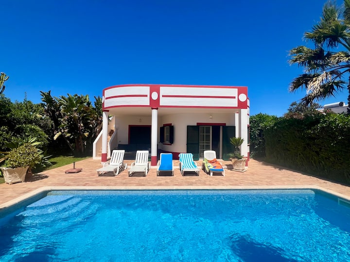 Beautiful Luz Villa With Private Garden & Pool - Praia da Luz