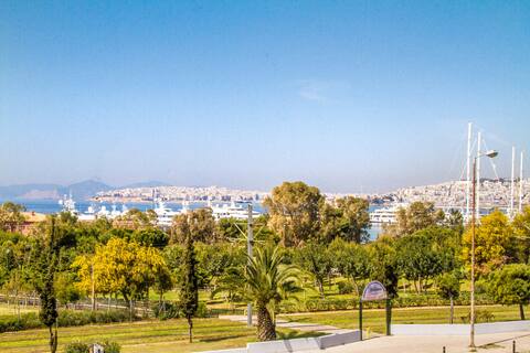 Gorgeous Sea Views from an Enchanting Apartment