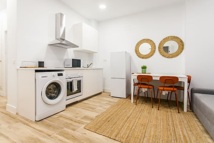 Plaza España- Tranquilo & Limpio