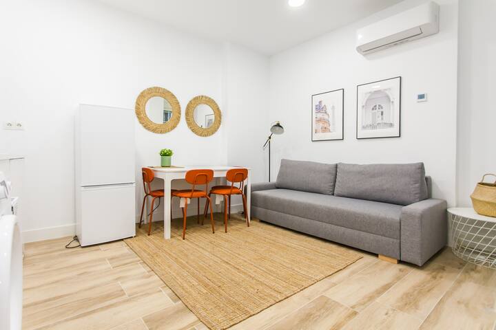 Plaza España- Tranquilo & Limpio gallery image 2