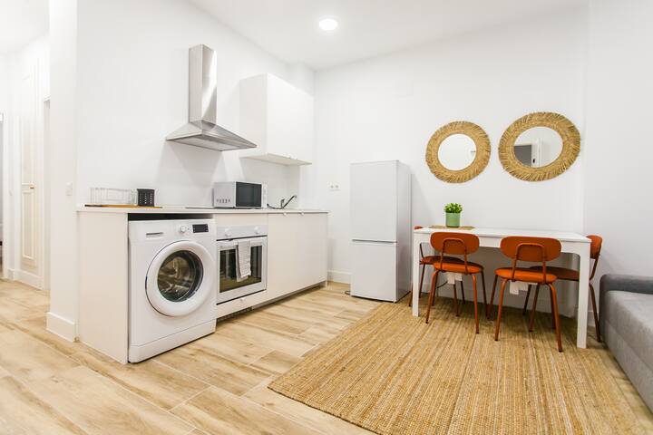 Plaza España- Tranquilo & Limpio gallery image 5