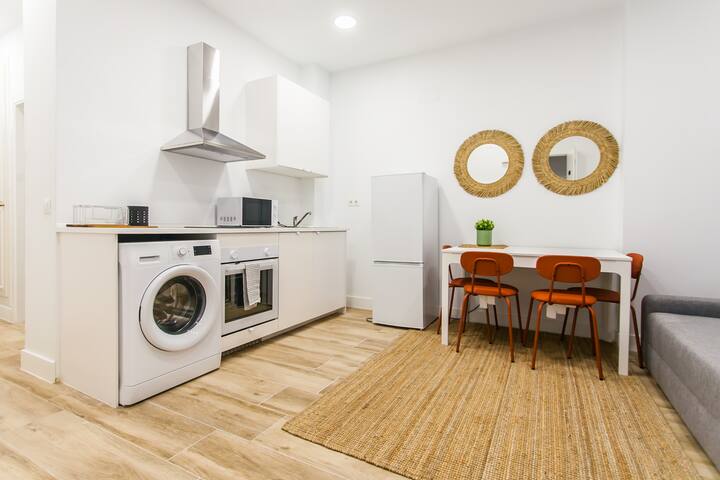 Plaza España- Tranquilo & Limpio gallery image 3