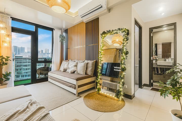 Living Room at the 1-bedroom unit (12th floor)