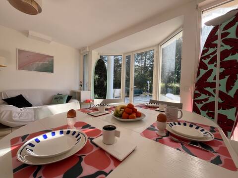Annonce Airbnb populaire: Quiet house with private pool, golf and beaches à Lacanau