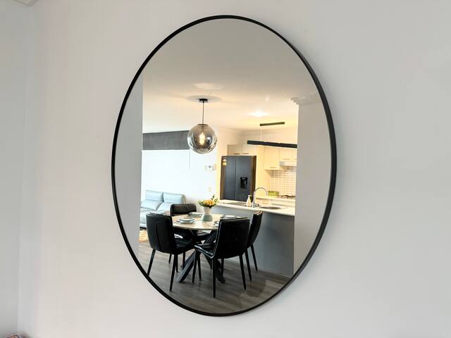 3BR Apartment Next to Westfield gallery image 4