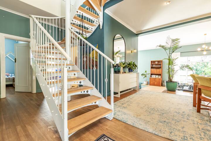 Camps Bay Home By The Beach gallery image 5