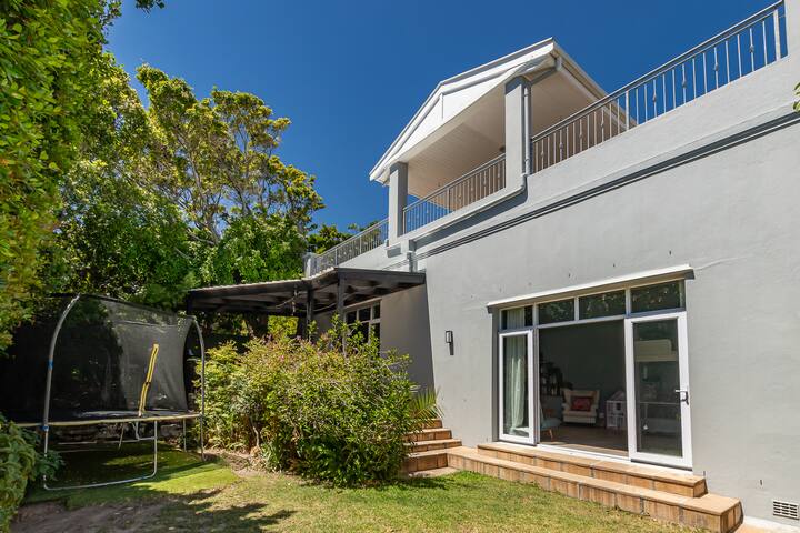 Camps Bay Home By The Beach gallery image 3