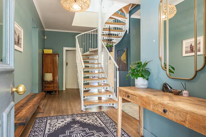 Camps Bay Home By The Beach gallery image 4