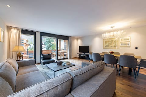 Successful Airbnb property: Stylish NEW 3 Bedroom * Matterhorn View * in Zermatt