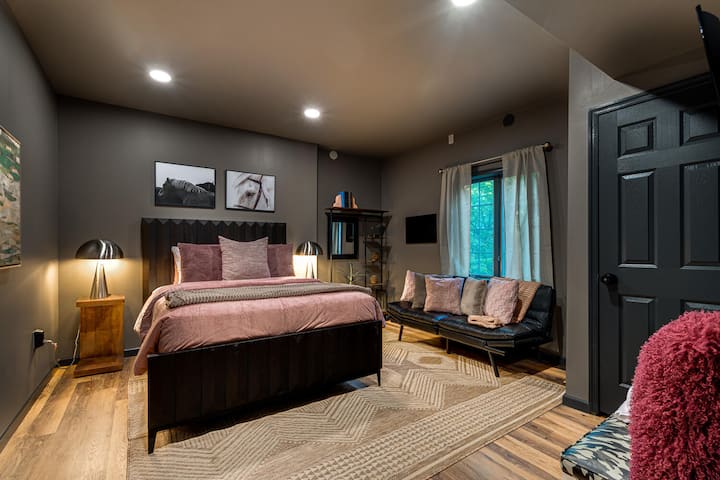 "The Retreat" One of Two Queen Bedrooms, with Futon.