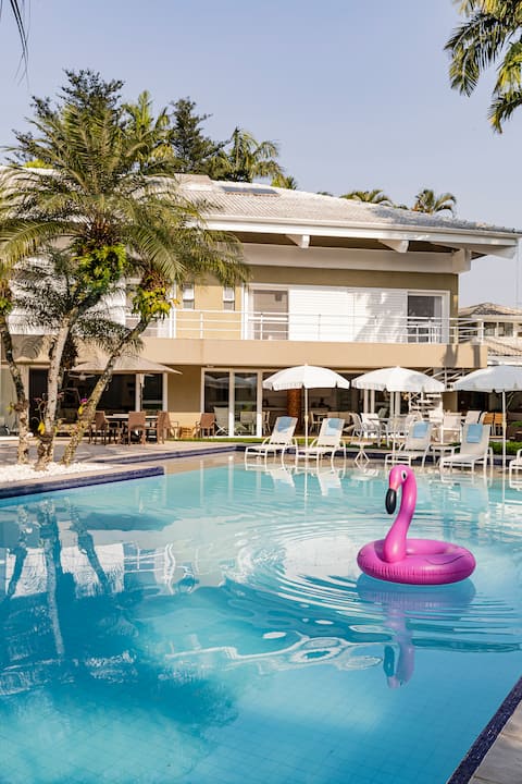 Mansion - tennis court, game room, full service