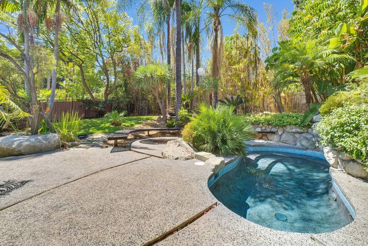 Mediterranean Style Home · Ultimate Luxury Escape! gallery image 2