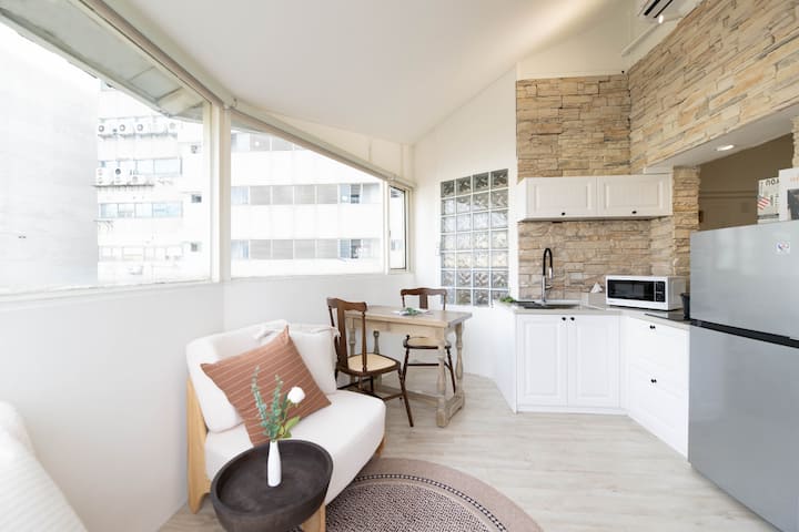 ＊Sunlight 1bd＊mrt 5 Mins｜taipei Arena｜balcony｜nj21 - Taipei