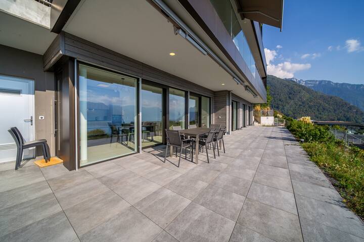 Modern 5-Star Stay in Glion | Underfloor Heating gallery image 5
