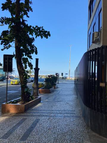 Apartamento em Copacabana na quadra da praia.