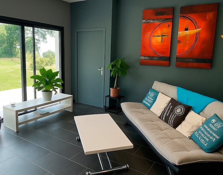 Всекидневната на Cabanon с разтегателен диван