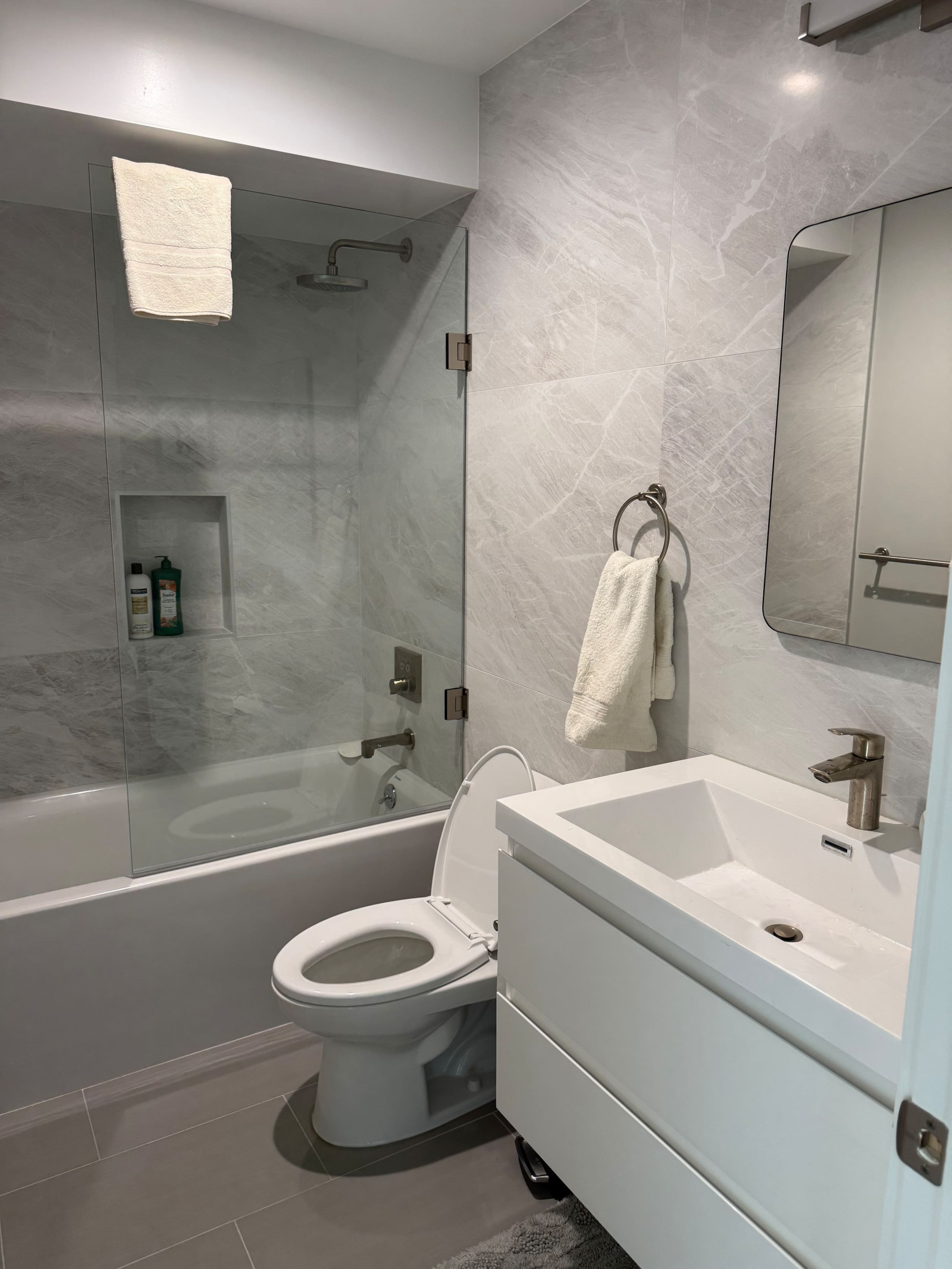 Place to stay in San Francisco · ★5.0 · 2 bedrooms · 3 beds · 2 baths - Image 13