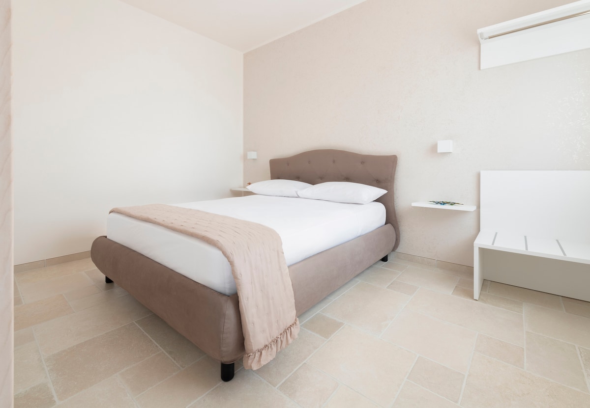 Un dormitorio en la depandancia separada