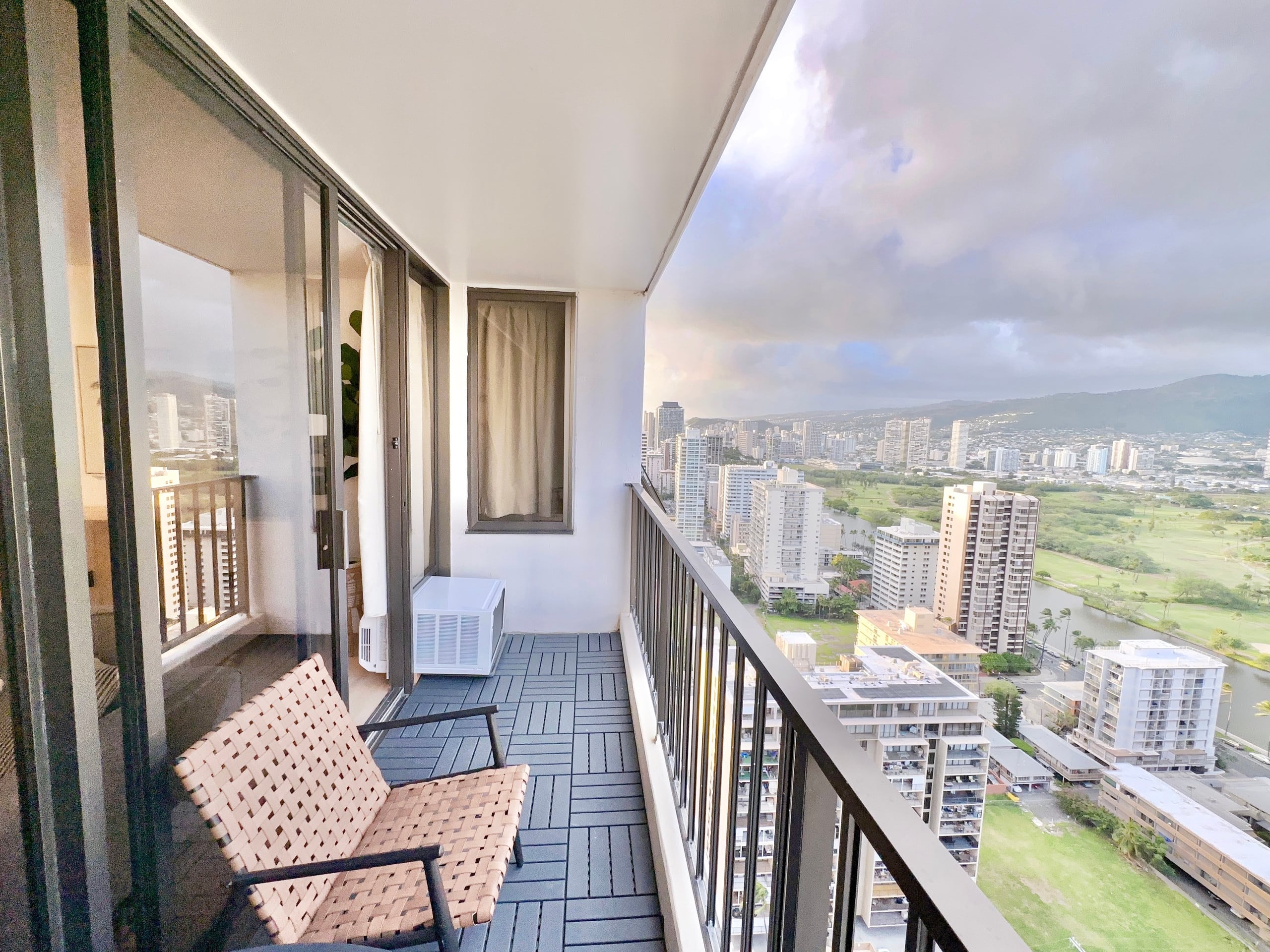 33FL-Renovated Elegant Waikiki 1BR+Free Parking - Image 8