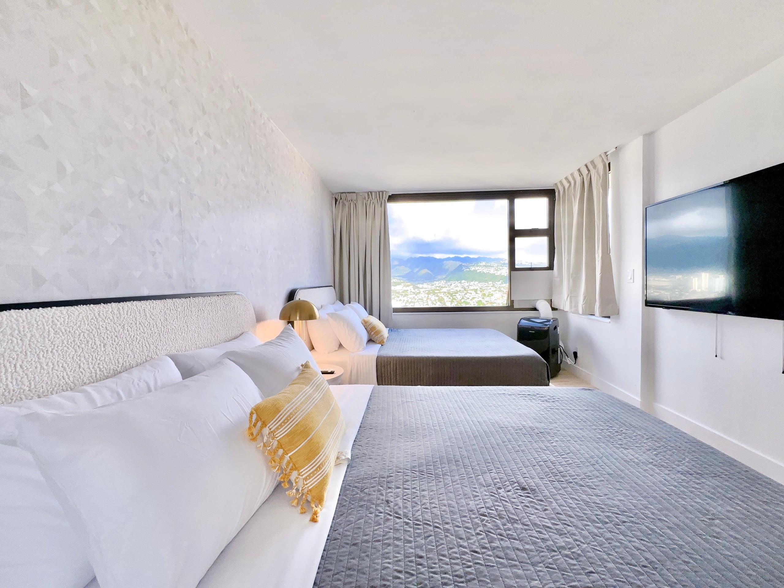 33FL-Renovated Elegant Waikiki 1BR+Free Parking - Image 11
